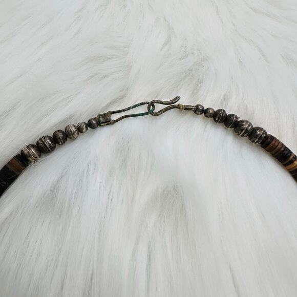 Men’s Faux Turquoise and Genuine Shell Beaded Necklace - Picture 5 of 6